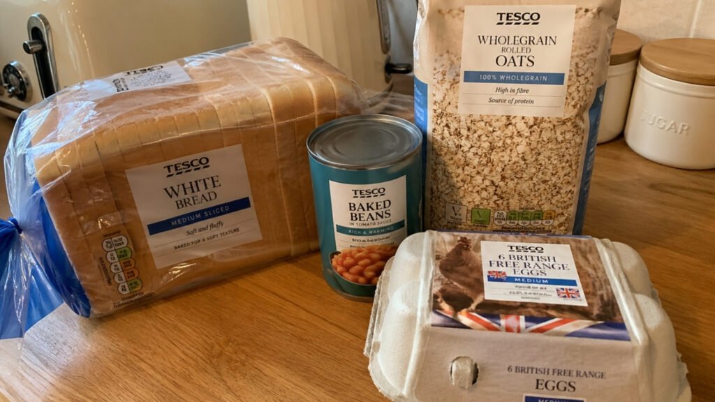 £5 grocery list UK cheap food items one person